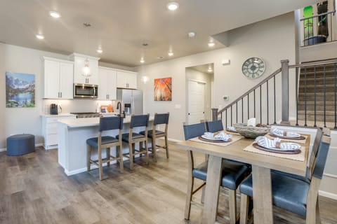 Creekside Retreat Near Olde Town Arvada Apartment in Arvada