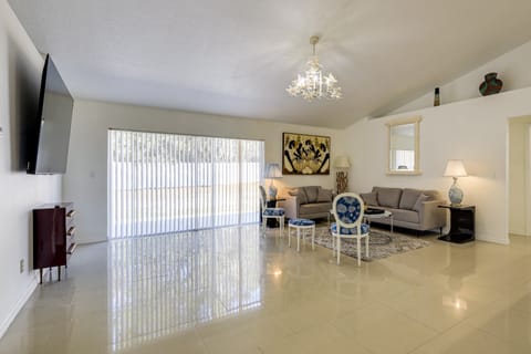 Family Retreat w/ Yard: 17 Mi to Equestrian Center House in Florida