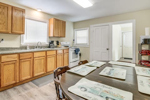 Bear Lake Getaway: 6 Miles to Arcadia Beach! House in Michigan