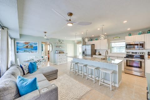 Pool Paradise! Port Charlotte Home Near Beach House in Port Charlotte