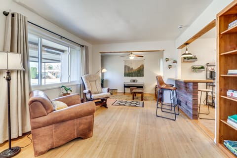 Easy Uptown Access! Charming ABQ Home w/ Yard House in Albuquerque