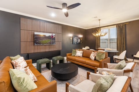 Texas A&M Retreat in College Station Apartment in College Station