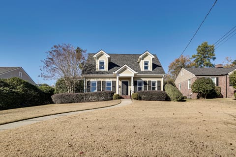 Summerville Historic Bungalow w/ Hot Tub House in North Augusta