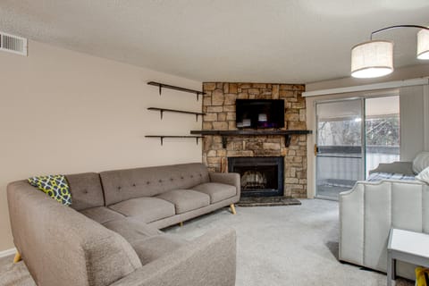 3 Mi to Buckley: Convenient Condo in Aurora Apartment in Aurora