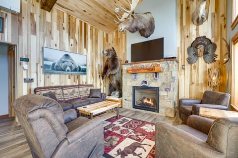 Million Dollar View! Whitecap Mtns Ski Resort Home House in Wisconsin