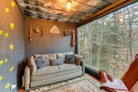 Secluded Red River Gorge Cabin w/ Rooftop Deck! House in Kentucky