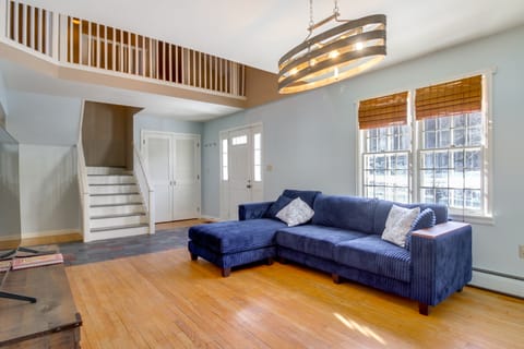 Hiking & Skiing Galore! Home in East Wallingford House in Wallingford