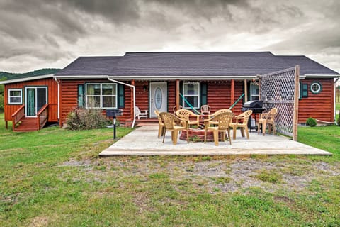 Waterfront Lake George Retreat w/ Shared Dock House in Ticonderoga