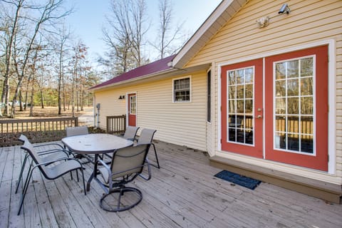 Outdoorsy Retreat: Secluded Mtn Home in Pikeville House in Tennessee