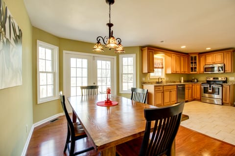 Outdoorsy Retreat: Secluded Mtn Home in Pikeville House in Tennessee