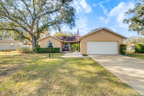 Pet-Friendly Home 12 Mi to WEC & Dtwn Ocala! House in Florida