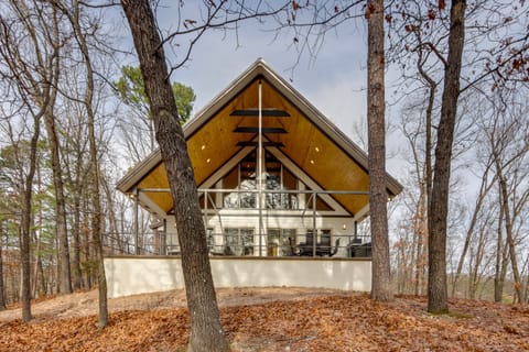 Epic Lake Views! 'The Ridge' Eureka Springs Home House in Beaver Lake