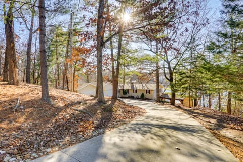Family Home w/ Private Dock on Lake of the Ozarks! House in Lake of the Ozarks