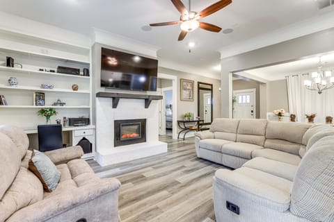 Gather, Play & Unwind! Modern Locust Grove Home House in Georgia