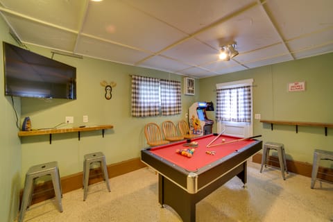 ‘Copper Moose Cottage’ Historic Home w/ Game Room House in Wisconsin