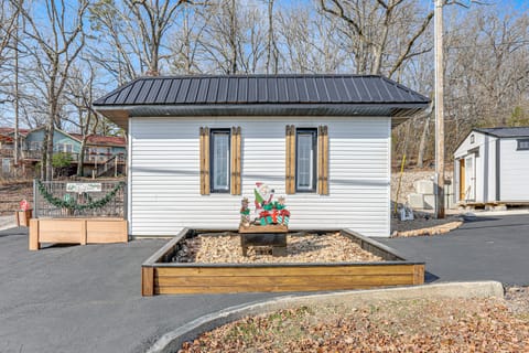 Walk to Current River: Ozarks Adventure Home! House in Van Buren