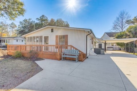 Walk to Beach! Dog-Friendly Home in Murrells Inlet House in Garden City
