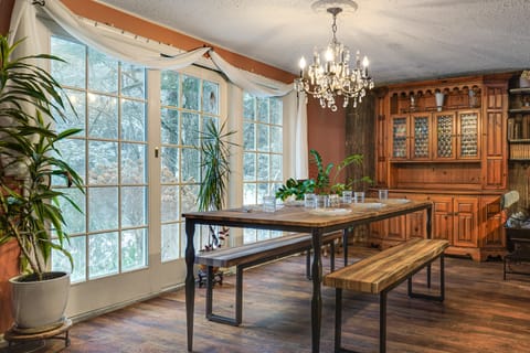 3 Mi to Mount Snow: Spacious West Dover Home House in Dover