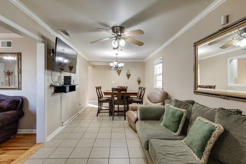 2 Mi to Downtown Savannah: Dog-Friendly Home! House in Savannah