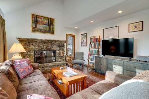 Near Okemo & Killington: Home w/ Sauna & Fireplace House in Plymouth