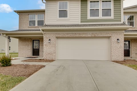 Shop, Dine & Explore: Indy Area Adventure Base Apartment in Greenwood