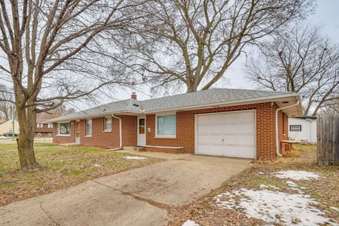 1 Mi to Rock Riverfront: Family-Friendly Retreat! House in Illinois