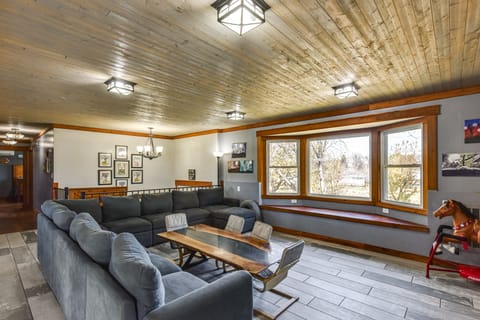 600-Sq-Ft Deck! Hutchinson Retreat on 5 Acres House in Minnesota