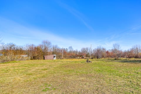 Lebanon Fishing Retreat w/ Fire Pit: Pets Welcome! House in Ozark Mountains