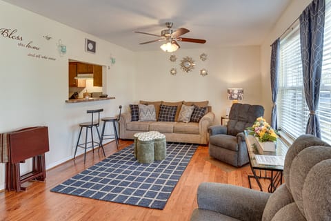 Close to Highway & Border: North Florida Hideaway House in Georgia