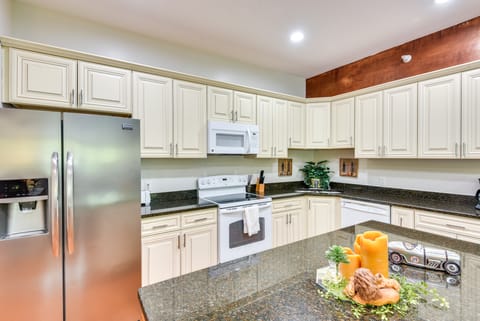 Cozy Sawyer Apartment - 2 Mi to Warren Dunes Park! Apartment in Sawyer