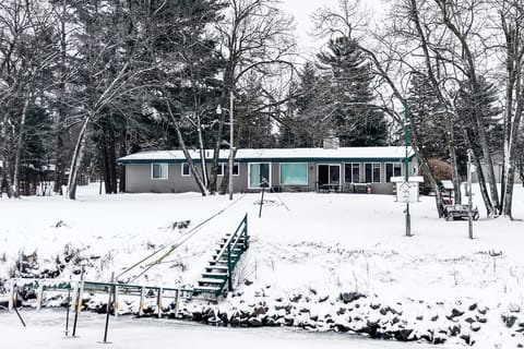 Waterfront Petenwell Lake Home w/ Private Dock House in Petenwell Lake