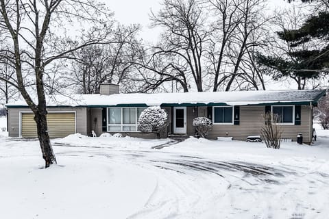 Waterfront Petenwell Lake Home w/ Private Dock House in Petenwell Lake