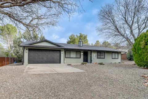Fenced Outdoor Space: Modern Sedona Home By Hiking House in Village of Oak Creek