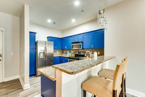 Prime ATL Spot! Updated Condo Steps to MARTA Apartment in Atlanta