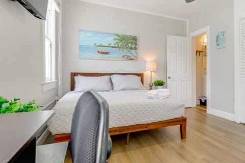 1 Mi to Lake Worth Beach: Studio w/ Shared Patio Apartment in Lake Worth