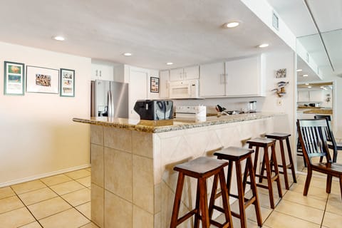 10th-Floor 3BR w/ Views: Suntide III - Unit 1008 Apartment in South Padre Island