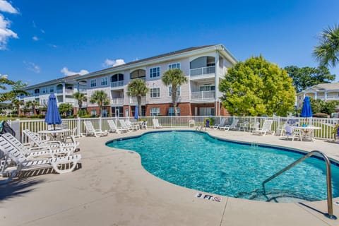 Golf, Gamble & Fish! Condo w/ Pool in Little River Apartment in Little River