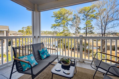 Golf, Gamble & Fish! Condo w/ Pool in Little River Apartment in Little River