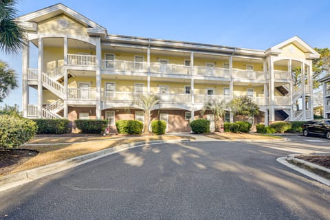 Golf, Gamble & Fish! Condo w/ Pool in Little River Apartment in Little River