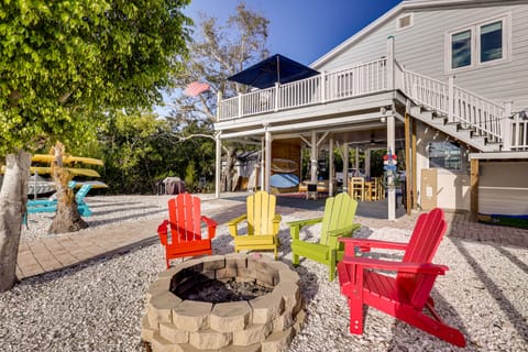 Private Beach: 'Hidden Shack By the Bay' in Ruskin House in Ruskin
