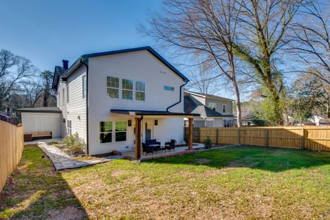 Fully Updated! 3,000-Sq-Ft ATL Home 4 Mi to Dtwn House in Atlanta