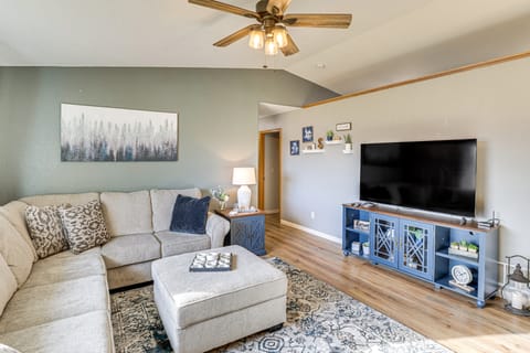 2 Mi to Main St, Sturgis! Spacious Group Getaway House in Sturgis