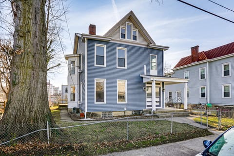 6 Mi to Dtwn Cincinnati: Dog-Friendly Apt w/ Yard Apartment in Cincinnati