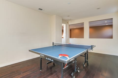 Near Wineries & Parks: Waterfront Tracy Getaway! House in Tracy