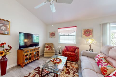 Dog-Friendly Home w/ Golf Cart, AC, WiFi House in The Villages