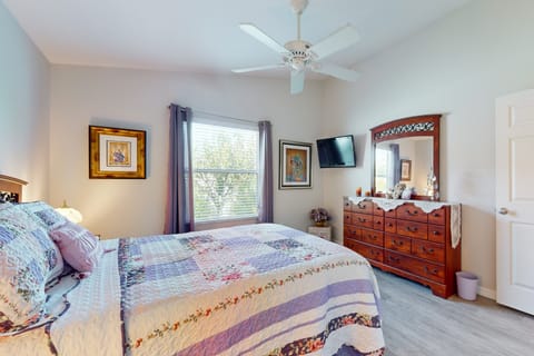 Dog-Friendly Home w/ Golf Cart, AC, WiFi House in The Villages