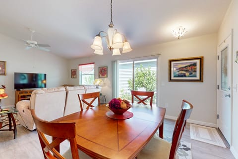 Dog-Friendly Home w/ Golf Cart, AC, WiFi House in The Villages