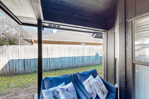 Near Lake & Beach: Welcoming Home w/ Patio House in Fort Worth