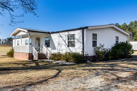 Countryside Haven w/ Spacious Yard in Tamassee! House in South Carolina