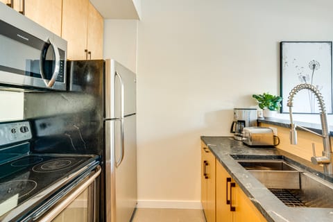 Steps to Dtwn! Skier’s Escape w/ Hot Tub in Breck Apartment in Breckenridge